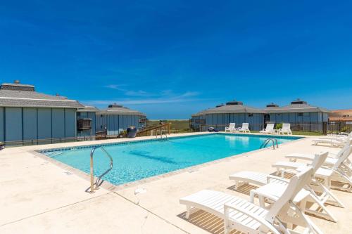 Ocean Views - Sleeps 6 Resort Pool in Port Aransas (TX)