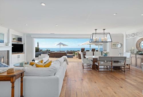 Seacliff Beach Retreat - Amazing Beachfront for Family of 6 in Faria Beach (CA)