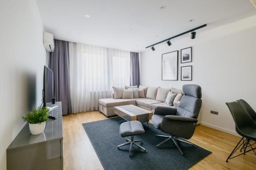 One-Bedroom Apartment image 10