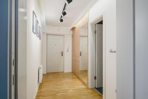 One-Bedroom Apartment image 1