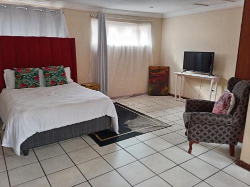 The Host in 皮勒斯