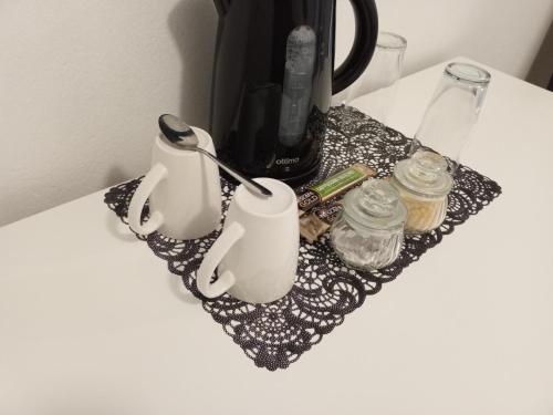 The Host in 皮勒斯