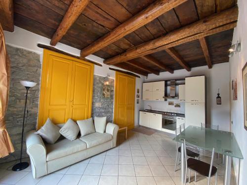 Appartamento tra i laghi di Como e Lugano in 聖費德勒因特爾維