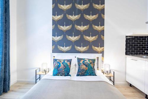 Central - Comfy Room - Easy Sleep - image 8