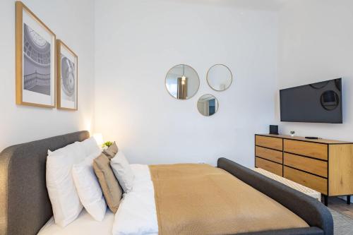 Central - Stylish - Easy Sleep - image 10