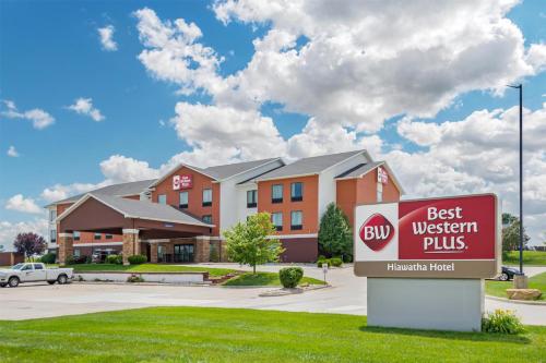 Best Western Plus Hiawatha Hotel