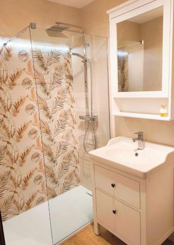 Ducha, Ático en Toro - Parque de La Golosina (Atico en Toro - Parque de La Golosina) in Toro