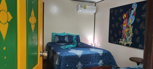 1 double bed, 1 twin bed