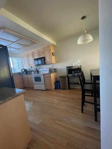 Waterfront Oasis in Pittsburg (CA)