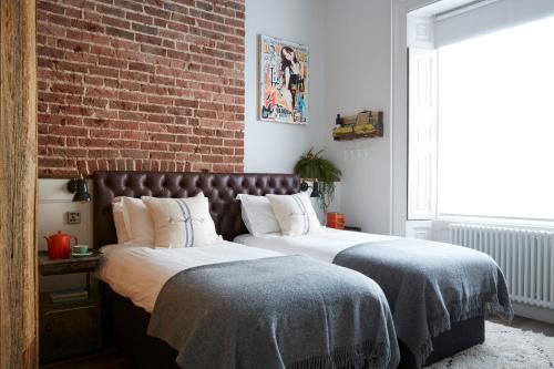Comfy Double or Twin Room with Sofa bed image 5