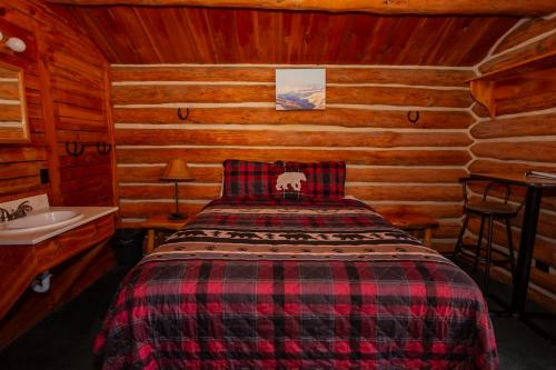 Crooked Creek Guest Ranch - image 10