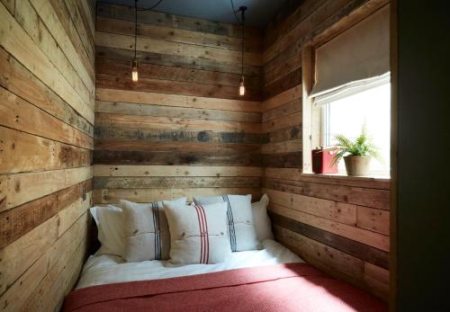 Comfort Quadruple Room image 3
