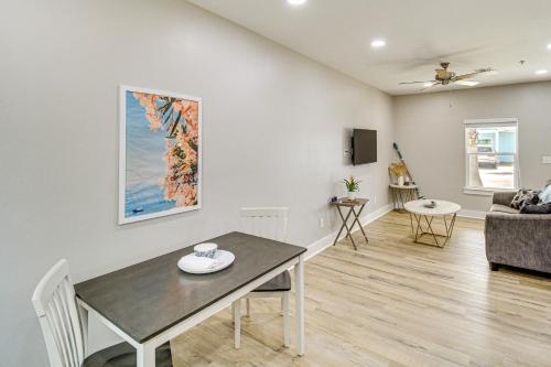 Fish and Swim On-Site Resort Retreat in Rockport! in ฟูลตัน