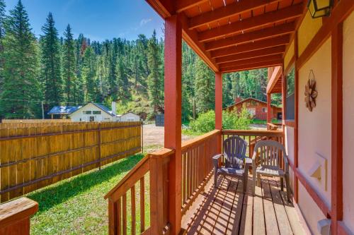 Hike, Bike & Ski: Red River Condo w/ Spa Access, Red River (fotografie 8)