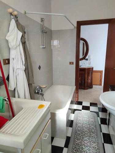 ห้องน้ำ, Holiday Calabria Rooms in ลาเมเซีย แตร์เม