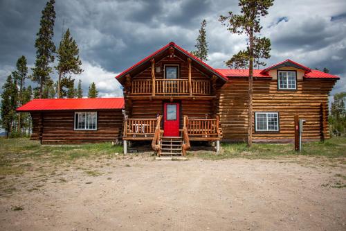 Crooked Creek Guest Ranch in Dubois (WY)