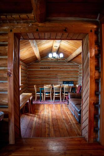 Crooked Creek Guest Ranch in Dubois (WY)