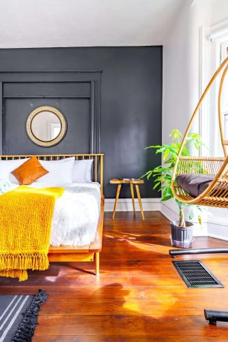 Prime Location Top Rated Clean Parking Free!