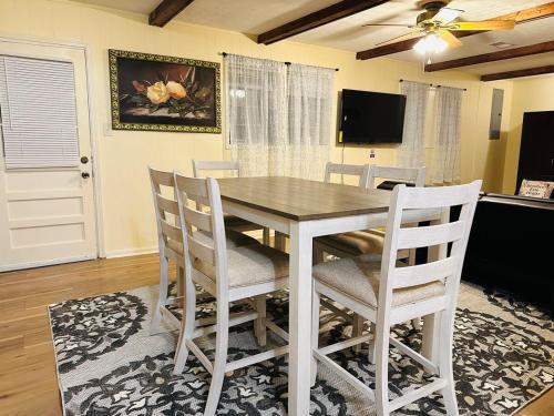 Golden House in สปริงฟิลด์ (เทนเนสซี)