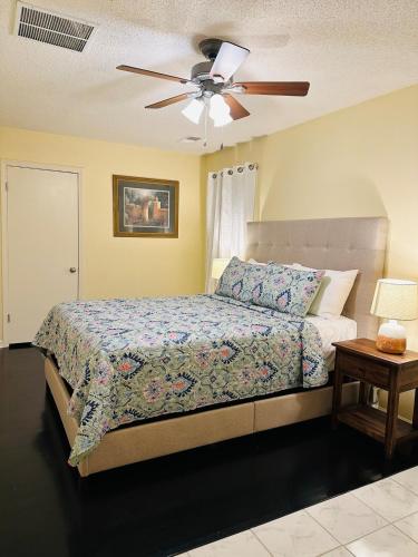 Golden House in สปริงฟิลด์ (เทนเนสซี)