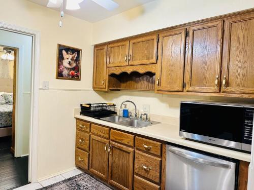 Golden House in สปริงฟิลด์ (เทนเนสซี)