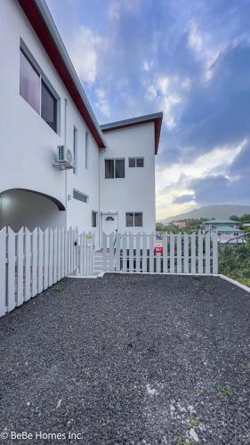 Azahyah Lumiere Suite - 12min from UVF Airport near Hewanorra nemzetközi repülőtér