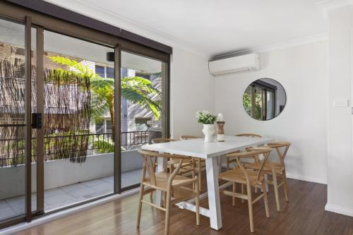 Stylish 3-Bed Newport Stay with Balcony in Northern Beaches