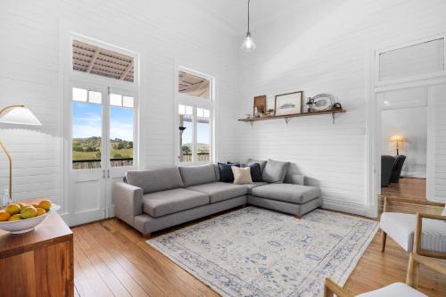 Yarrum Downs House - Luxury Farmstay - 5 min to beach in Cudgera Creek