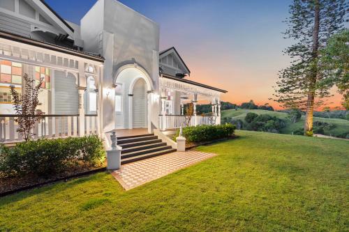 Yarrum Downs House - Luxury Farmstay - 5 min to beach in Cudgera Creek