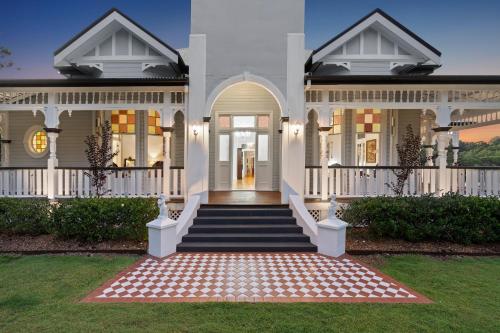 Yarrum Downs House - Luxury Farmstay - 5 min to beach in Cudgera Creek