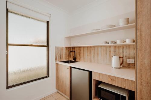 廚房, 庫德哥山谷酒店 (Cudgegong Valley Motel) in 穆奇