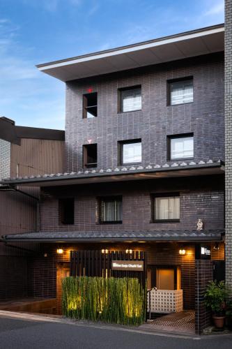 Rinn Sanjo Ohashi East 2