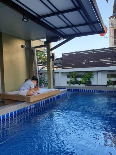 Swimming pool, สุวรรณภูมิอพาร์ทเม้นท์ near Suvarnabhumi Airport