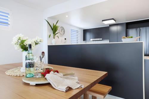 Dwell 23, Oceanfront Apartment, Bargara (foto 10)
