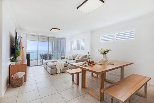 Dwell 23, Oceanfront Apartment, Bargara (foto 3)