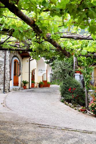  Il Raduno, Tramonti bei SantʼAntonio Abate