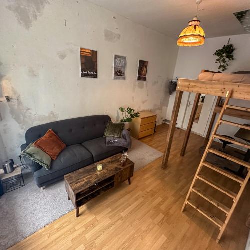 Bright & Spacious Room in shared flat in Friedrichshain, Berlín