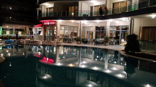 Blue Bay Hotel – Sunny Beach, WY