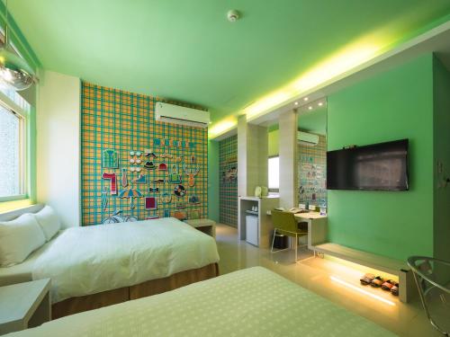 room detail thumbnail 1