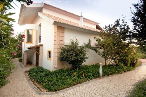 Iekārtas, Luzmar Villas in Luz