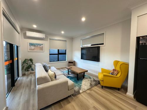 Connecting Palms - Bevridge- Disability Friendly Holiday Home! in Mickleham