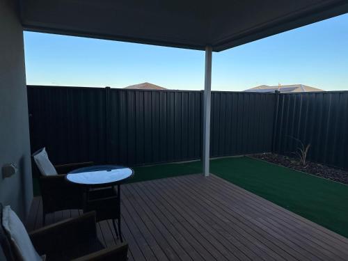 Connecting Palms - Bevridge- Disability Friendly Holiday Home! in Mickleham