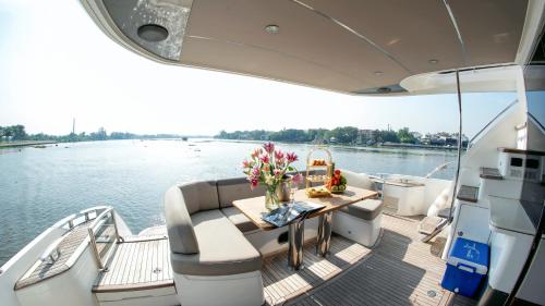 Saigon Luxury Private Yacht Prestige 590 - 전망