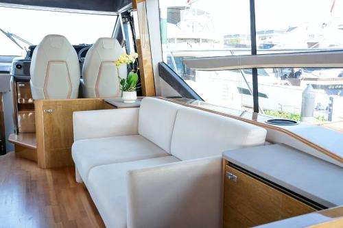 Saigon Luxury Private Yacht Prestige 590 - 편의 시설/서비스