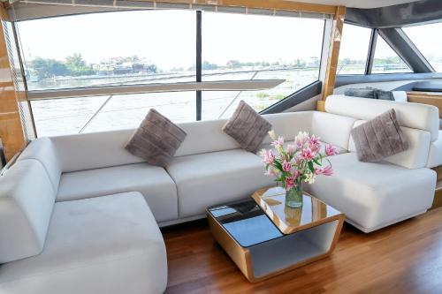 Saigon Luxury Private Yacht Prestige 590 - 편의 시설/서비스