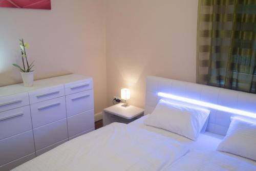 Anna Apartment - image 10
