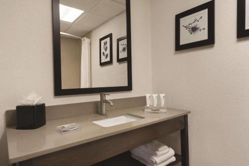 Country Inn & Suites by Radisson Raleigh-Durham Airport NC in Morrisville, USA