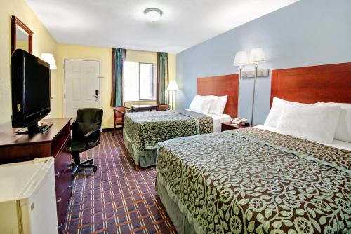Go2 Inn & Suites By Relianse -Albuquerque thumb 2