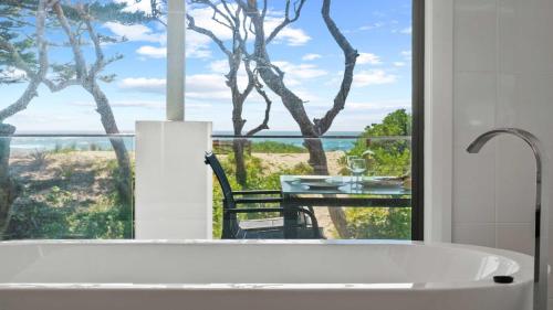 Instalaciones, Sea & Sun Beach House in Noraville