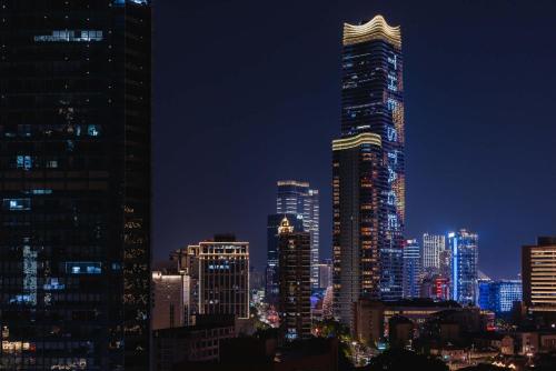 View, The Bund River View Prelude Apartment near 1933 Old Millfun